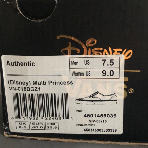 Vans X Disney Shoes with matching socks - Picture 3 of 4